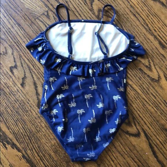 Bathing suit - Picture 2 of 3